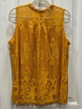 Valerie Stevens Women’s Mustard Yellow Lace Sleeveless Blouse Size L